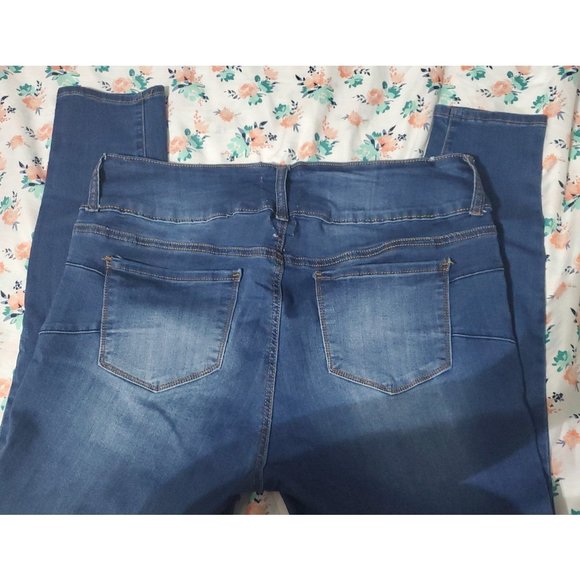 Jeans - Picture 4 of 6